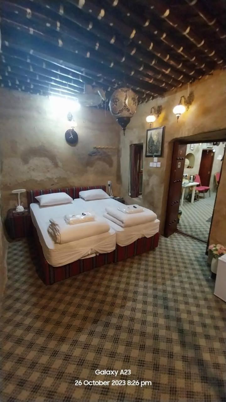 Al Hamra Old House Quarto foto